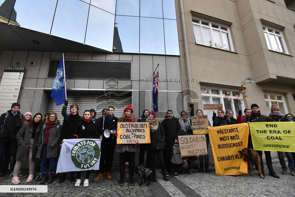 A demonstration to express solidarity with victims of fires in Australia, warn of climate policy, protection