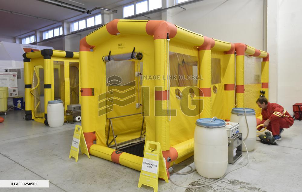 decontamination shower, isolation negative pressure chamber