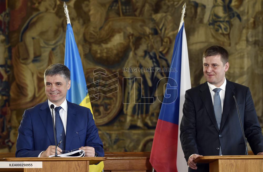 Tomas Petricek, Vadym Prystaiko