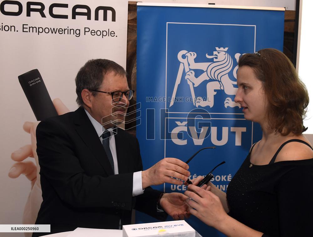 Daniel Meron, Rachel Sklenickova, OrCam MyEye 2