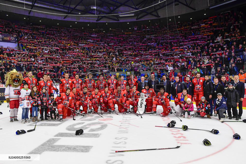 Sad hockey players of Hradec Kralove, ice-hockey Champions League