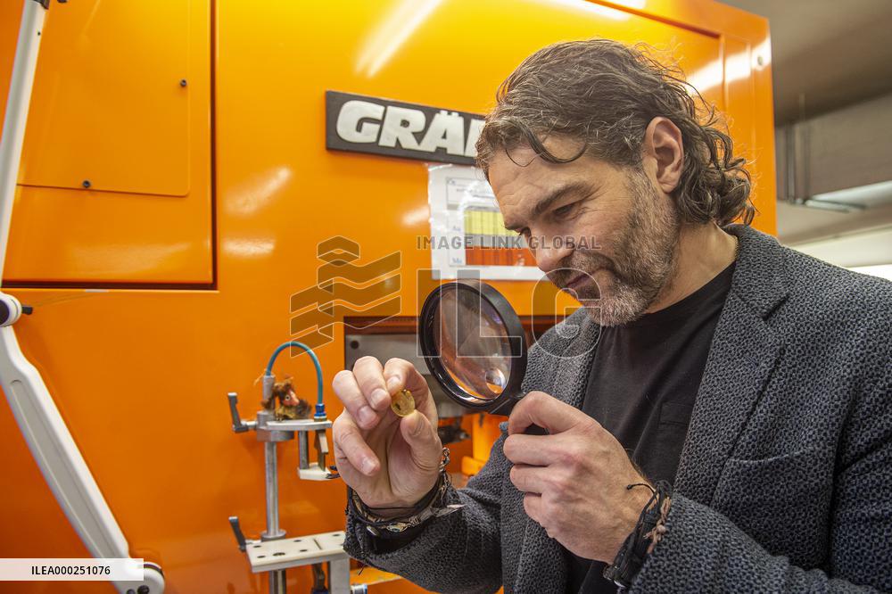 Jaromir Jagr, commemorative coin