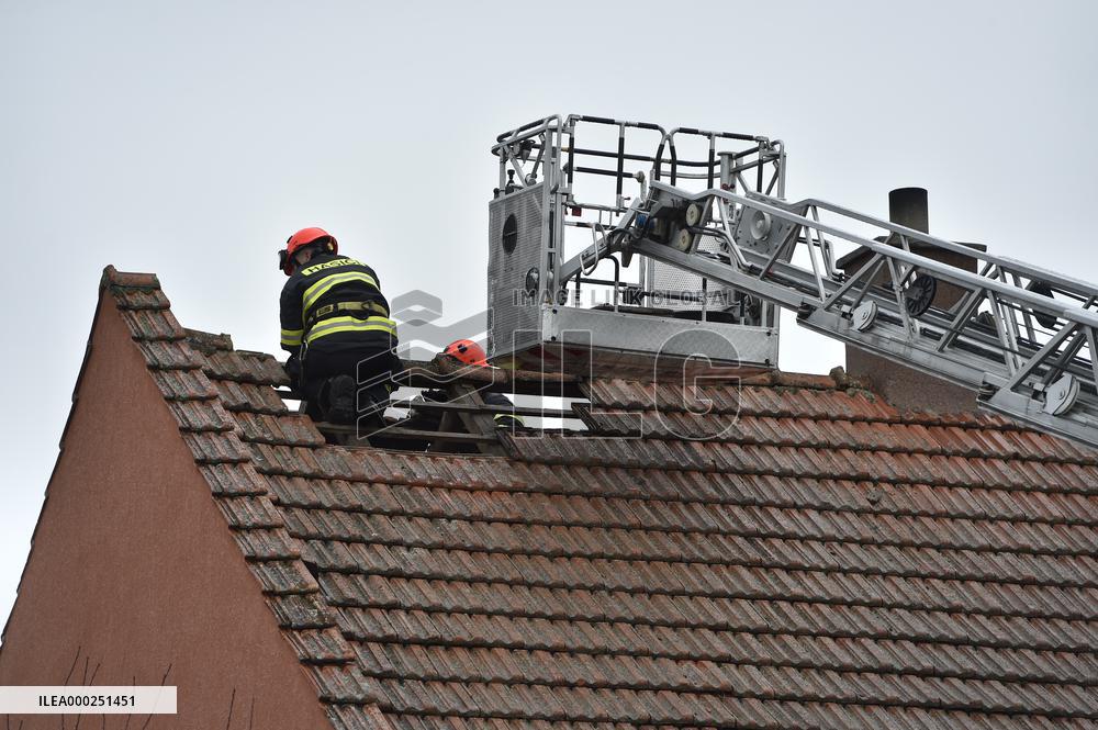 storm Ciara (Sabine), damage, roof