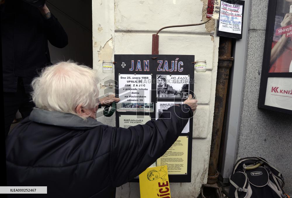 people commemorate student Jan Zajic