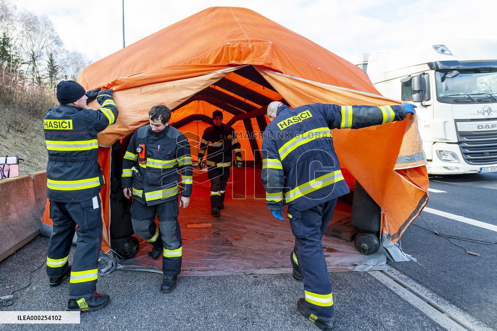 Border control D8 motorway direction from Germany, Czech Republic