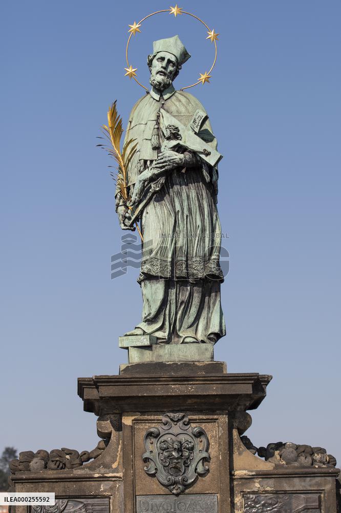 St John of Nepomuc statue, Charles Bridge