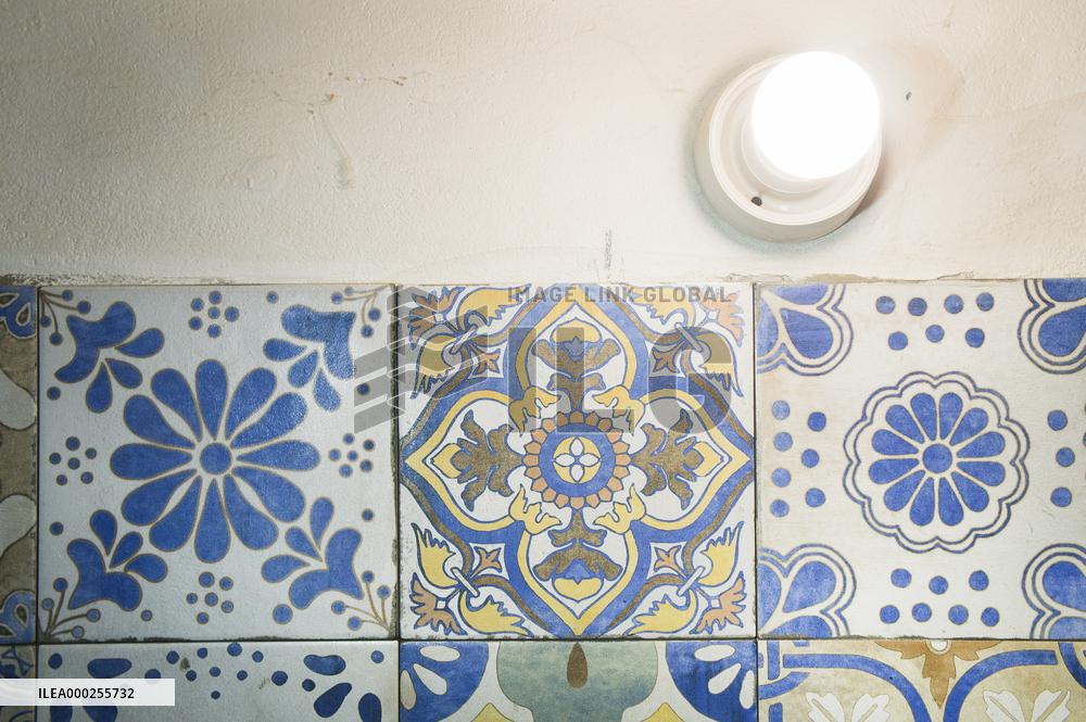 construction site, family house, bathroom, reconstruction, renovation, tile, tiles, tiling