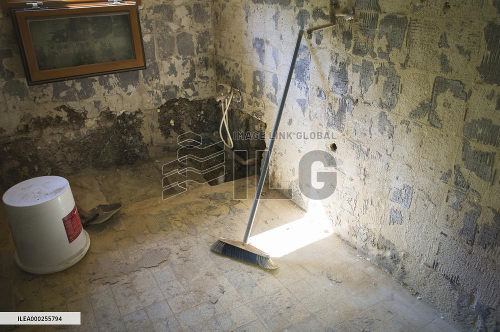 construction site, family house, bathroom, reconstruction, renovation