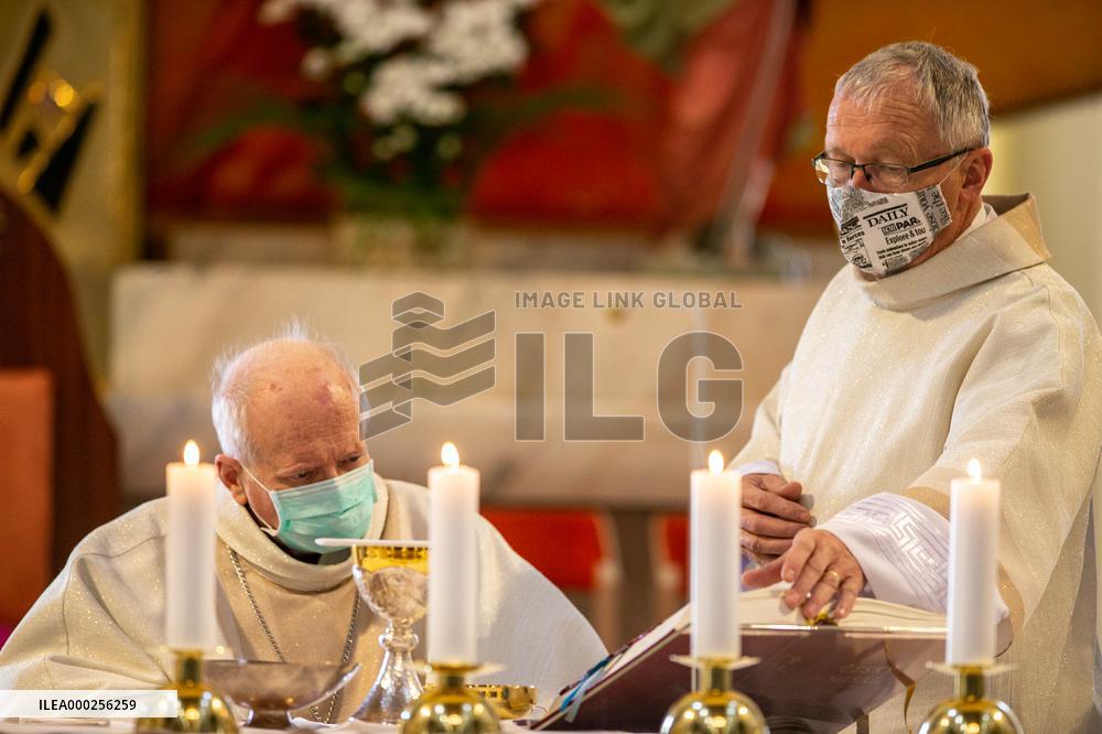 Frantisek Vaclav Lobkowicz, bishop, green face mask