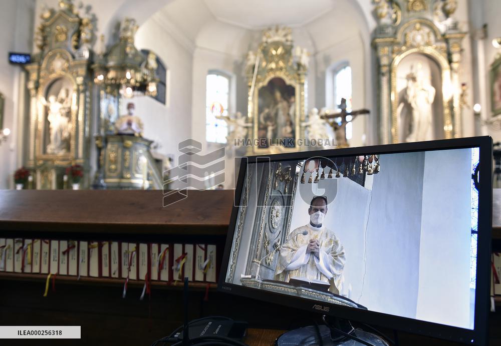 Easter Mass, priest, Czech, video stream, online