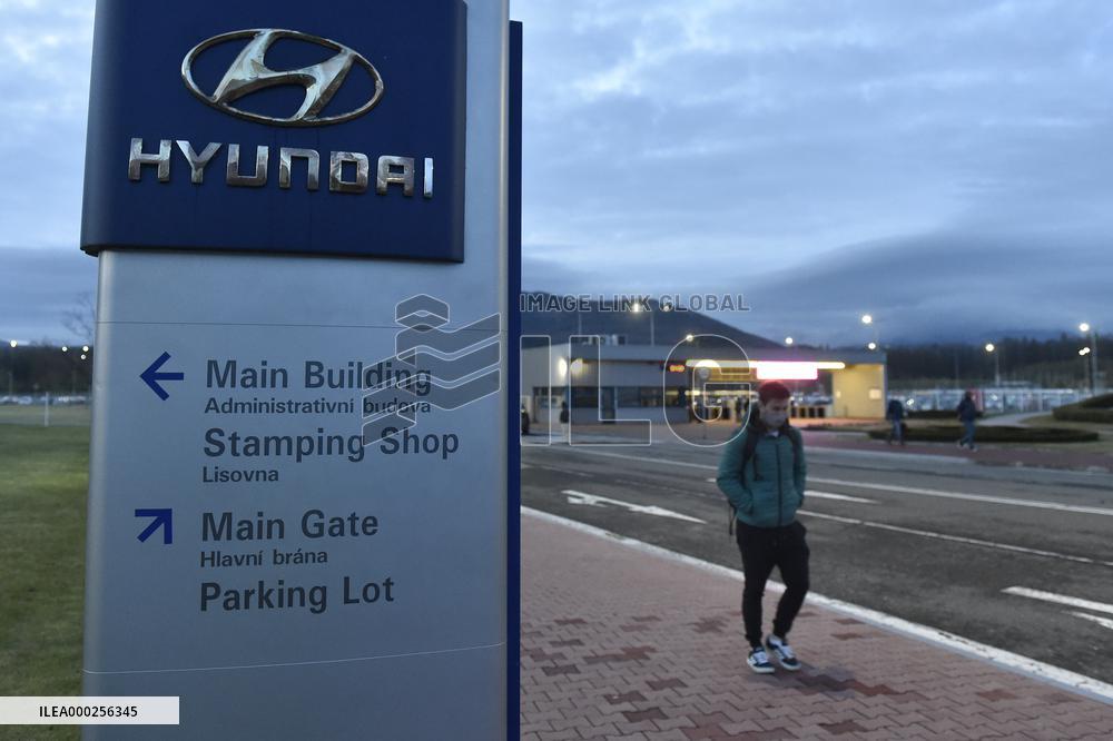 Hyundai's Czech plant resumes production after three weeks