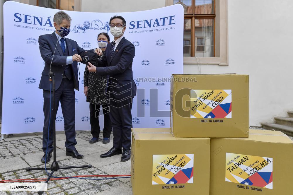 MILOS VYSTRCIL, LIANG-RUEY KE