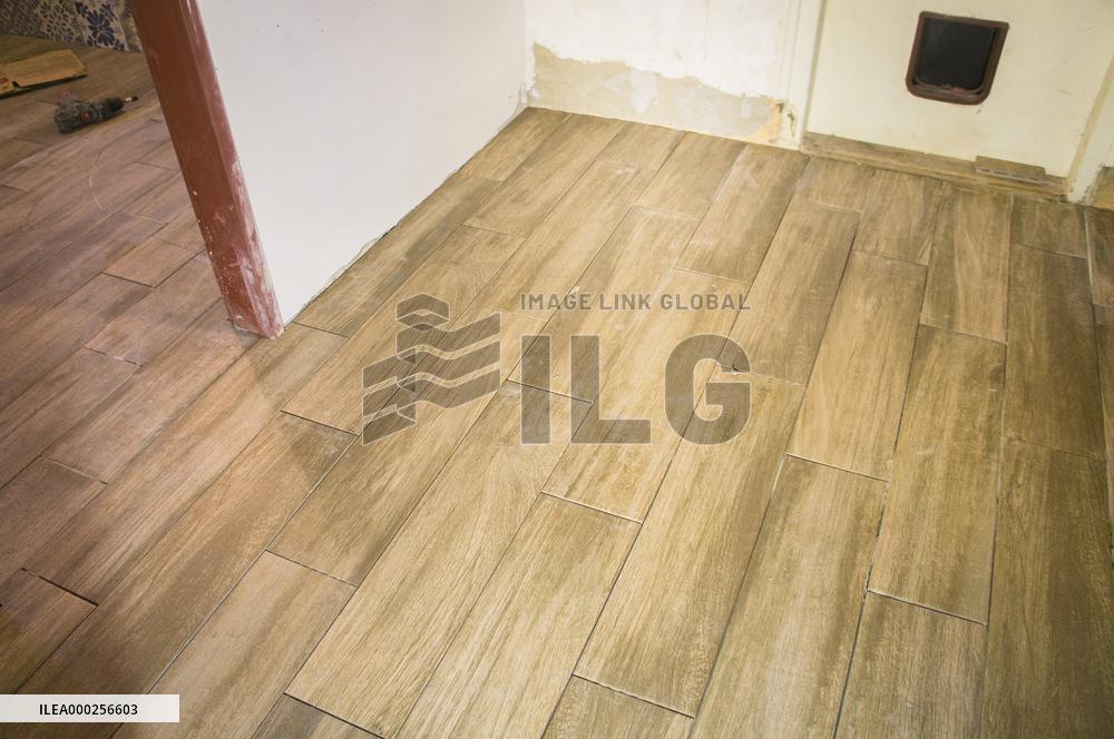 construction site, family house, bathroom, reconstruction, renovation, pavage, paving, floor, flooring