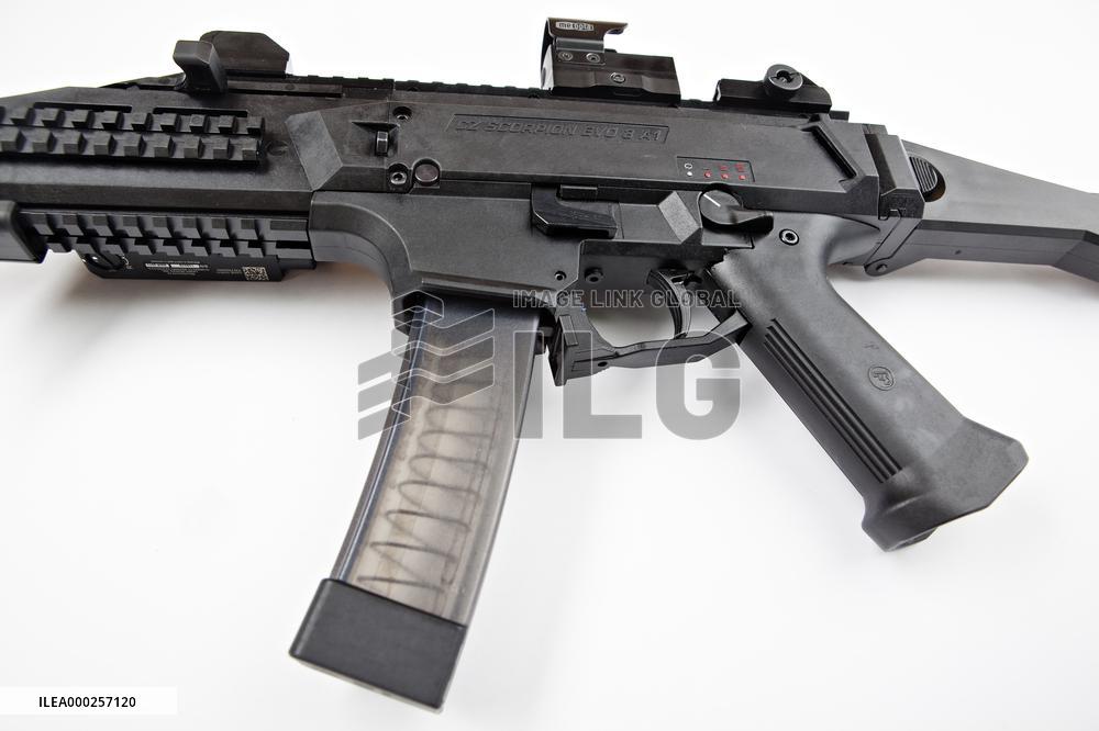 CZ SCORPION EVO 3 A, submachine gun, cal. 9x19 Ceska zbrojovka, CZUB, weapons, firearms, factory, manufacturer, rifles, military