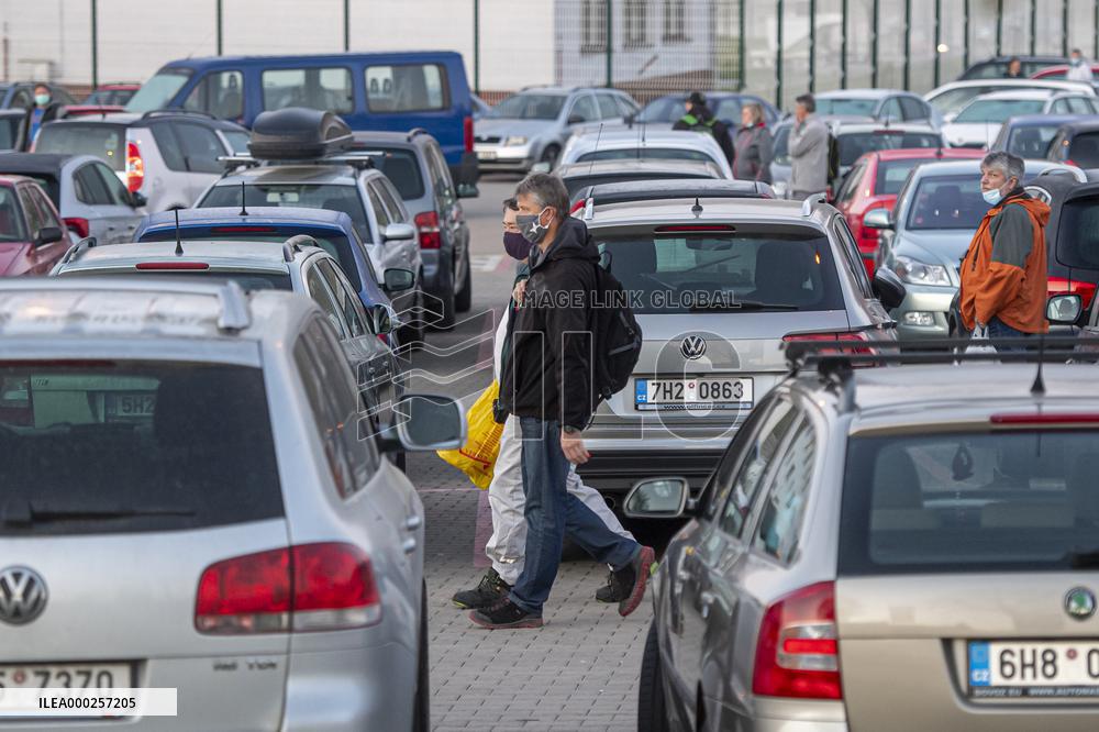 Skoda Auto resumes production