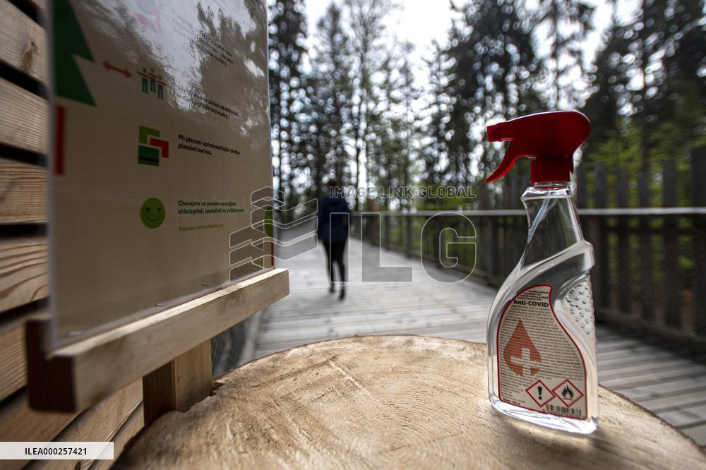 Giant Mountains (Krkonose) Tree Top Walk, disinfection