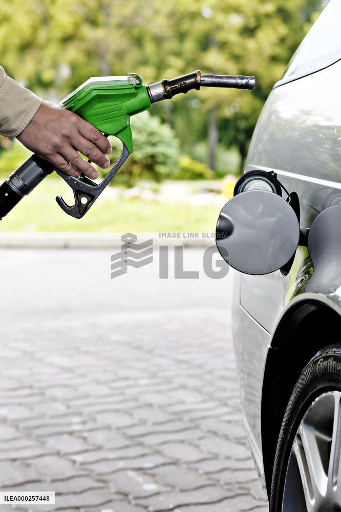 BioPower, Ethanol E85,alcohol, refueling, fueling, fuel,  petrol, filling, gas station, Saab 95