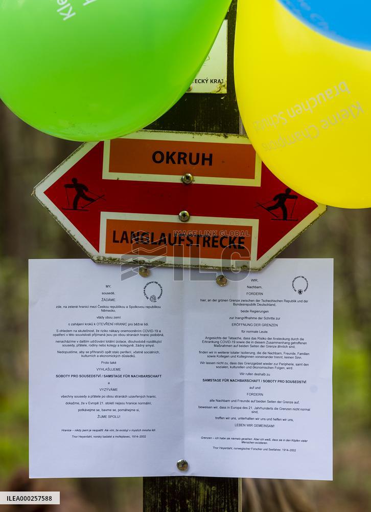 people from the borderland of Bohemia and Saxony had a joint walk alongside the Czech-German border, flyer