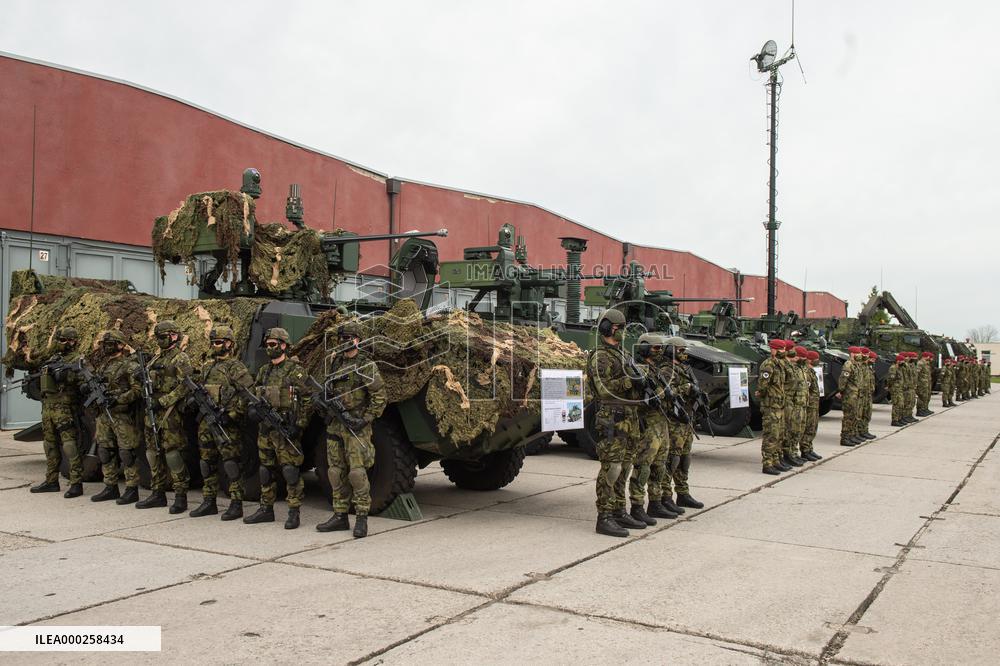 42nd mechanised battalion in Tabor, Czech Army, Andrej Babis