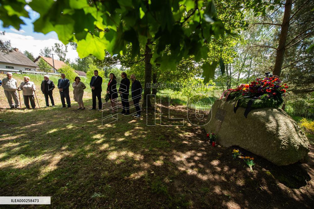 Massacre during 1945 deportation of Germans remembered in Tust