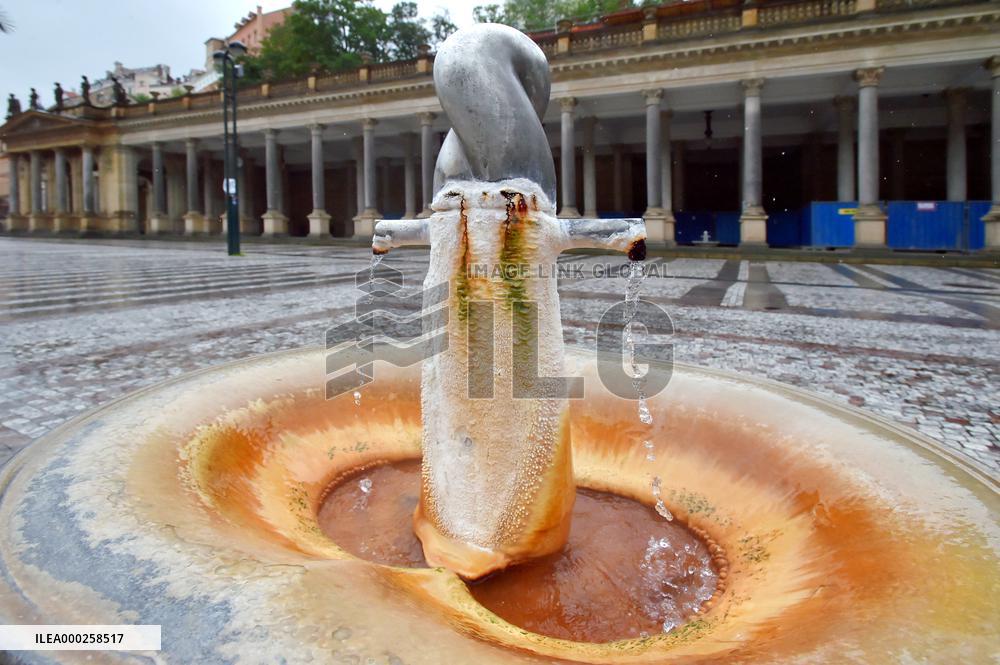 Karlovy Vary Spa, reopening, Mill Colonnade, without people
