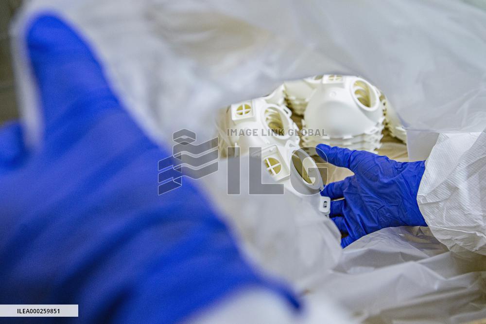 Benes and Lat industrial company production of respirator RP95-M