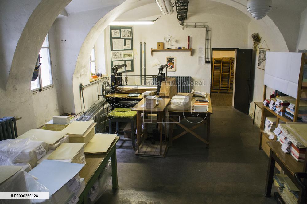 Handmade Paper Mill Velke Losiny
