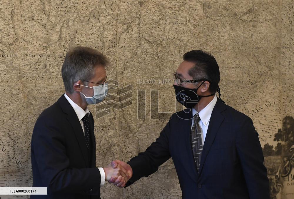 MILOS VYSTRCIL, LIANG-RUEY KE