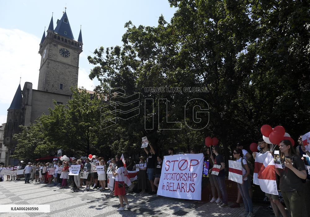 some 200 express solidarity with Belarussian opposition in Prague