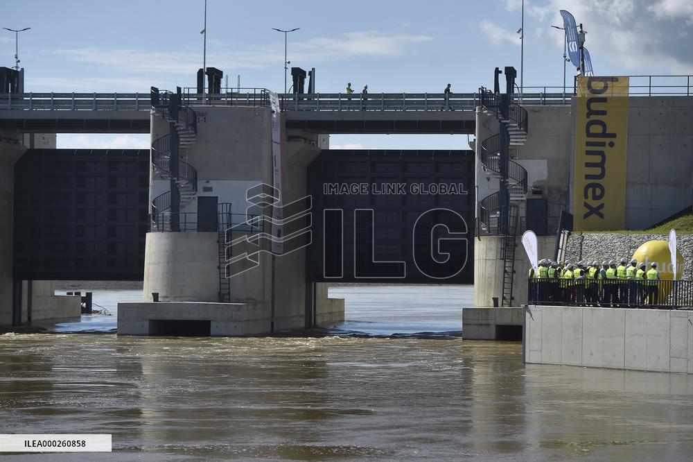 Raciborz dam, Odra river