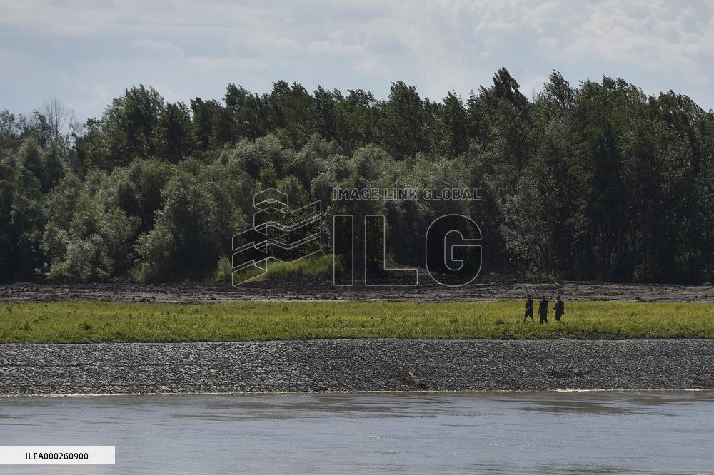 Raciborz dam, Odra river
