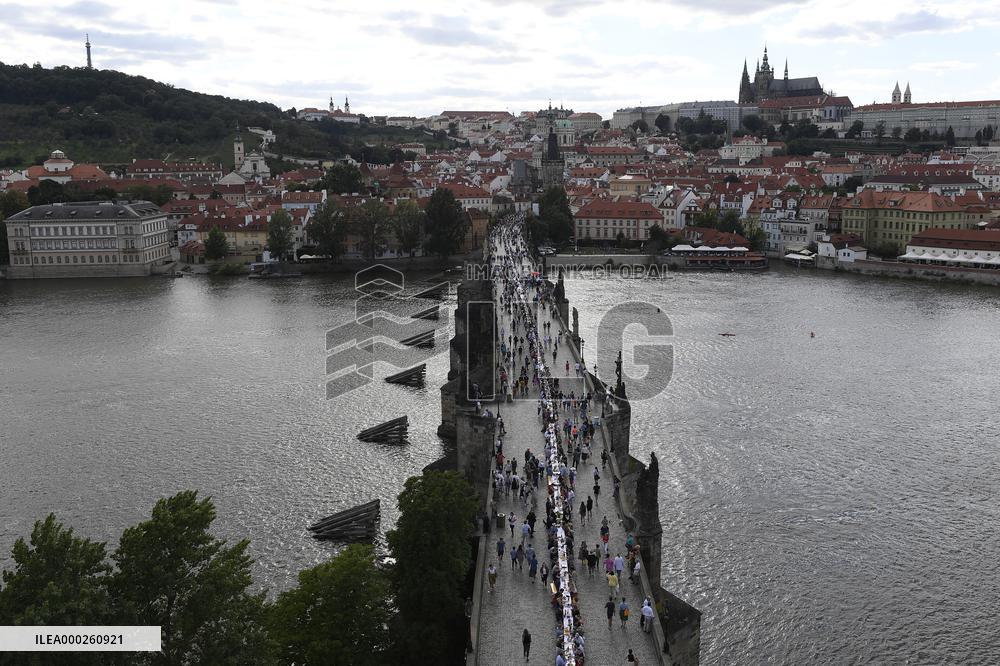 Dinner at 500 metre long table, Charles Bridge, Prague, citizens, Vltava River