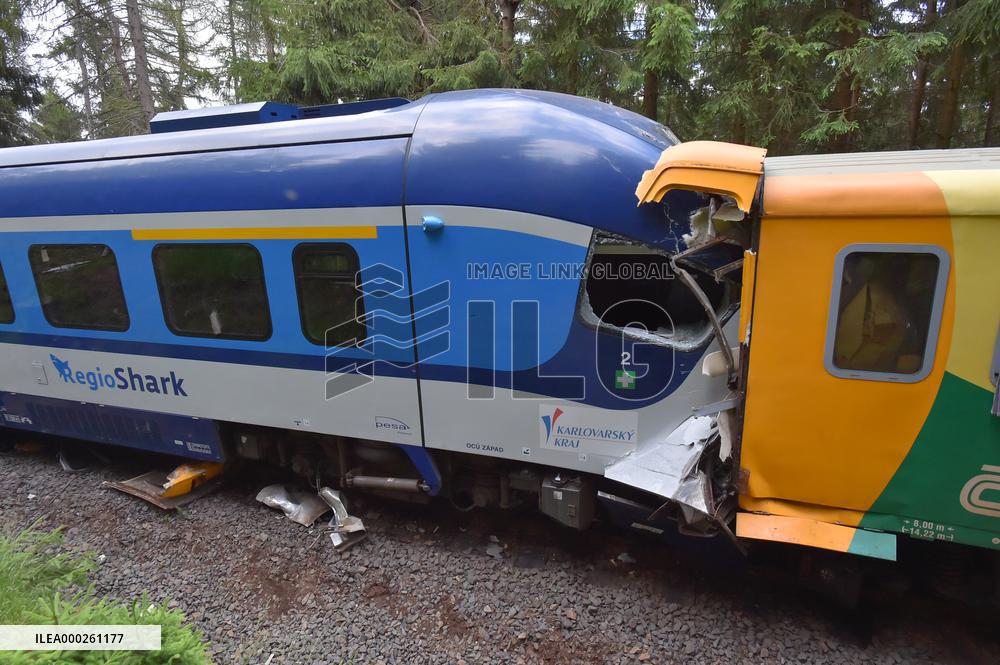 Train collision, Pernink