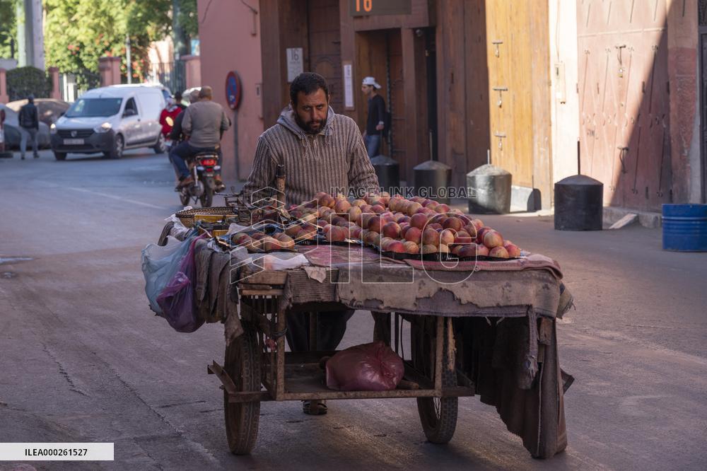 life on streets of medina