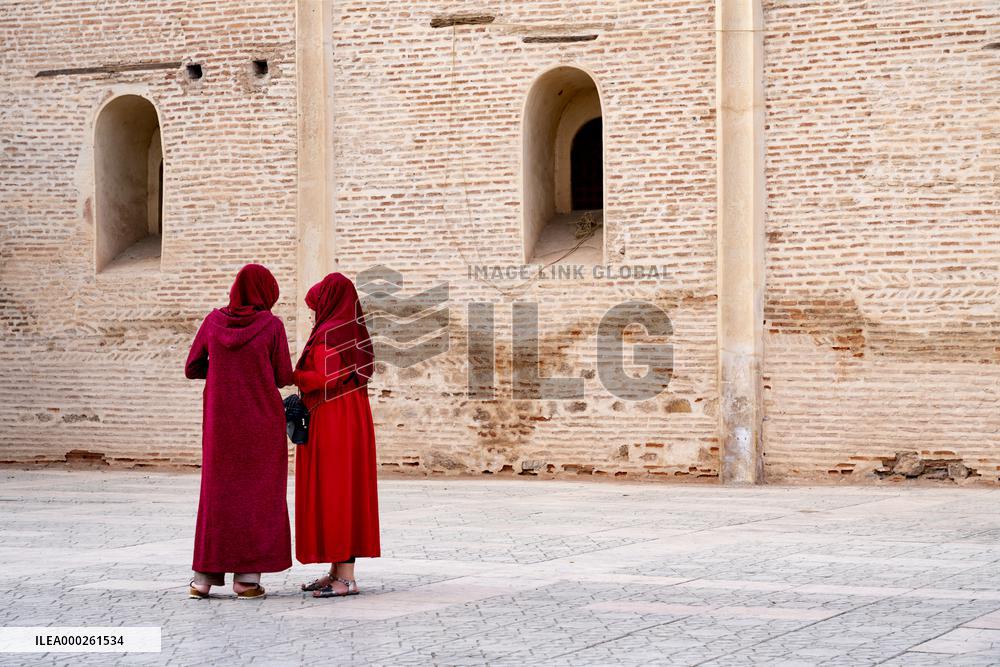 life on streets of medina