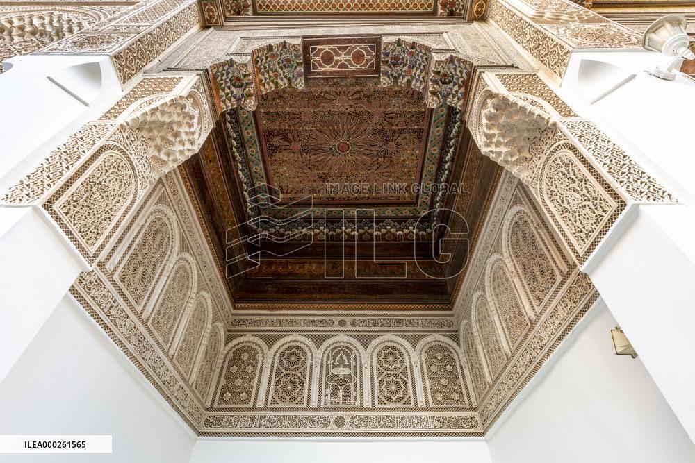 decorated ceiling in el Bahia palace