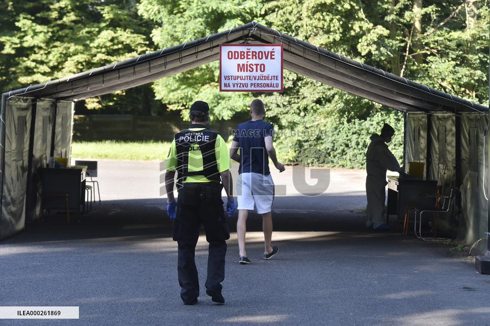 soccer players, test for the coronavirus, Karvina