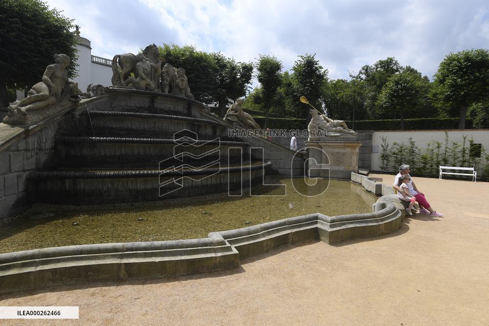French park at Dobris chateau