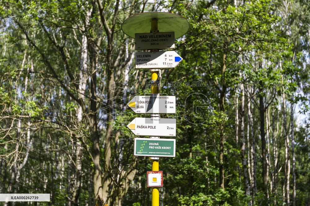 Milesovka, Milesovka, mountain, hill, transmitter, meteorological station, observatory, lookout tower, signs