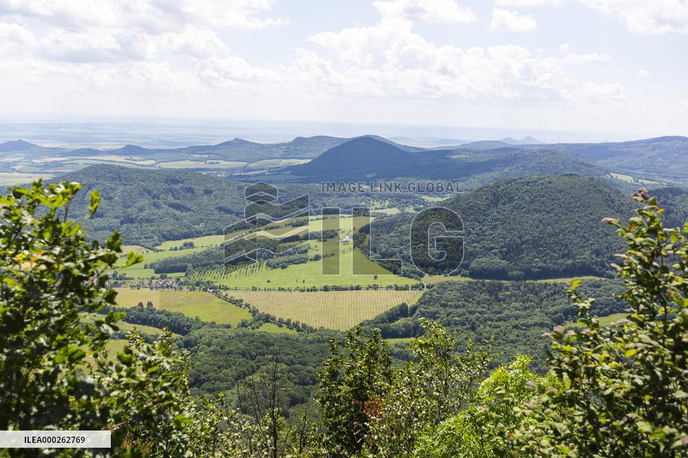 Milesovka, Milesovka, mountain, hill, transmitter, meteorological station, observatory, lookout tower