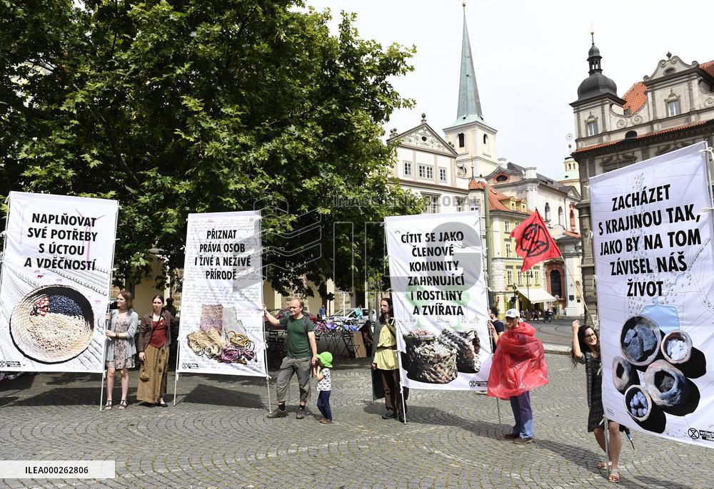 Environmental rally protesting against government failure