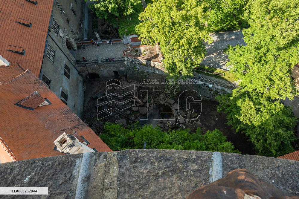 Cesky Krumlov Castle