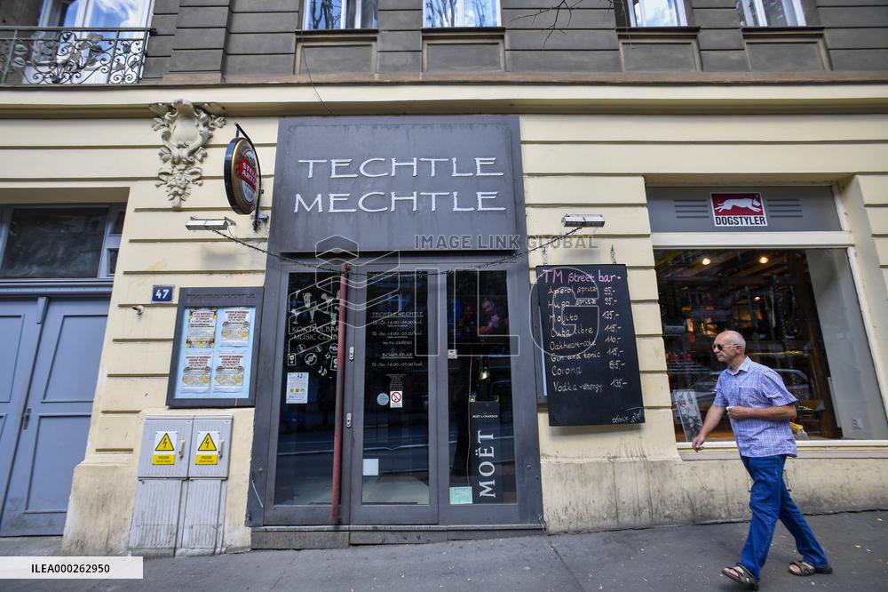 Techtle Mechtle night club