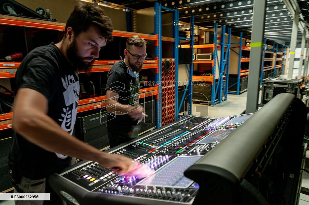High Lite Touring, Live Production Engineering, mixing console
