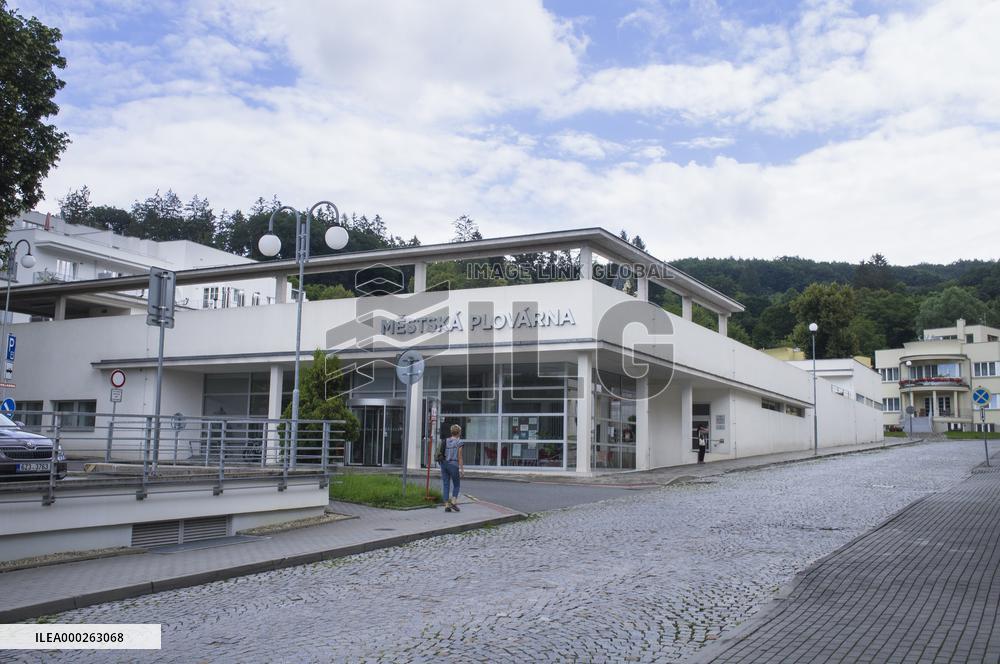 Public swimming pool, White Quarter of Luhacovice