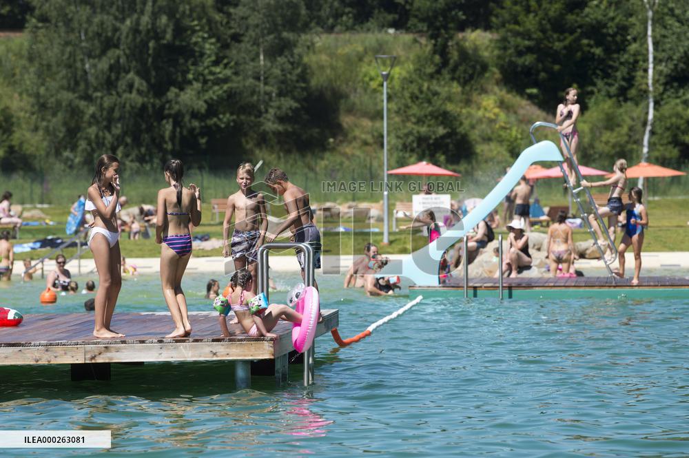 biotope swimming pool, lido