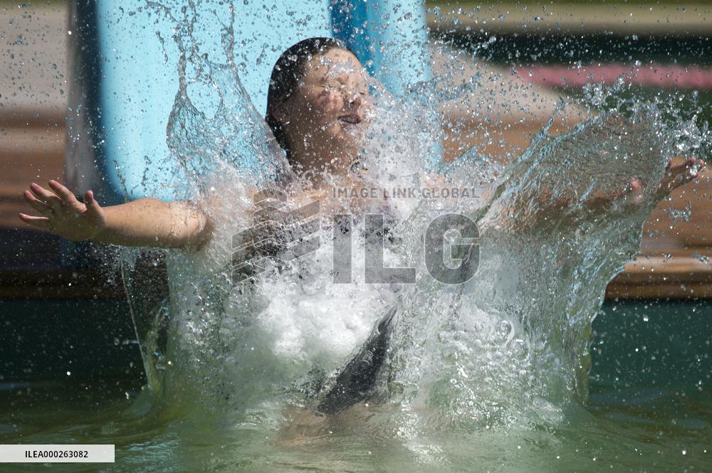 biotope swimming pool, lido