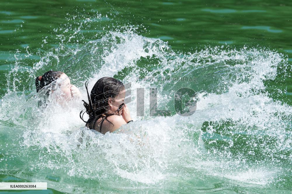 biotope swimming pool, lido