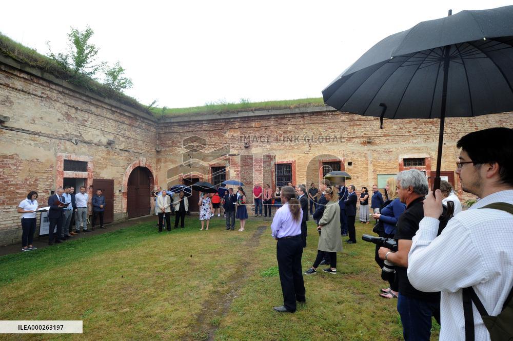 Exhibition on wartime Roma genocide in Terezin