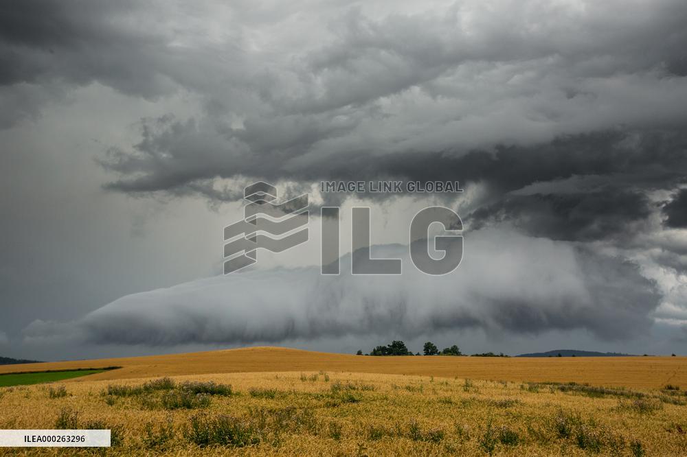 cumulus clouds, storm cloud, sky